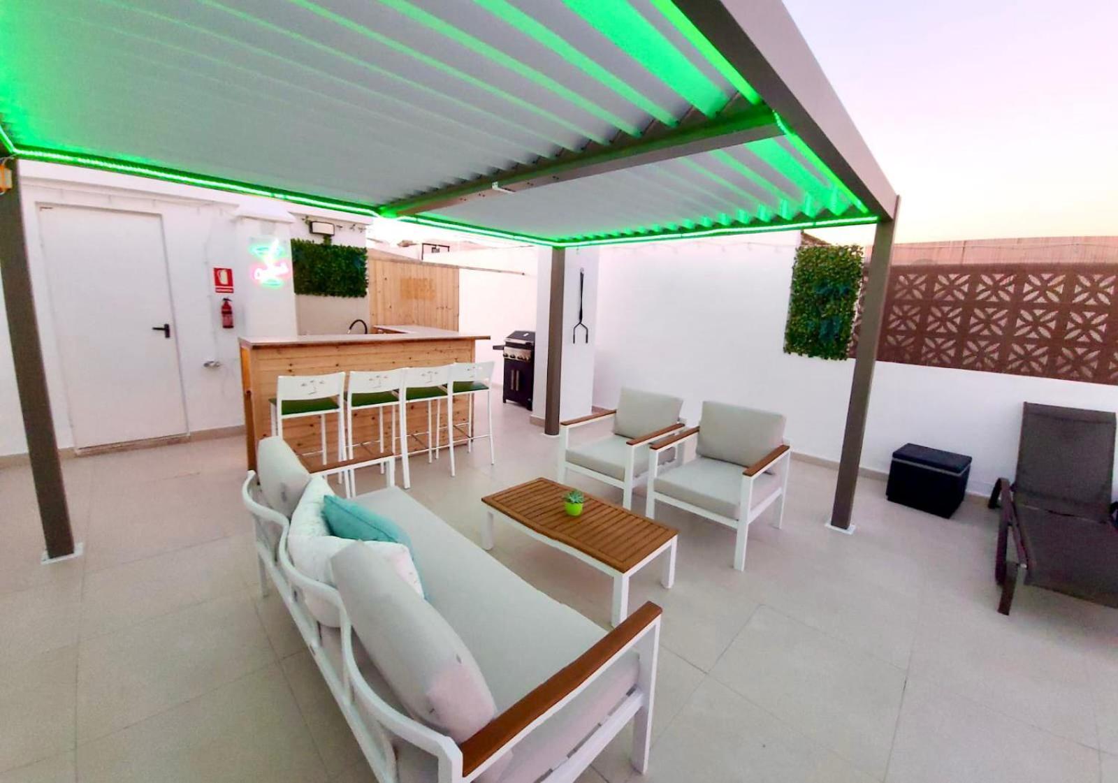 Green Lagoon Penthouse 托雷维耶哈 外观 照片
